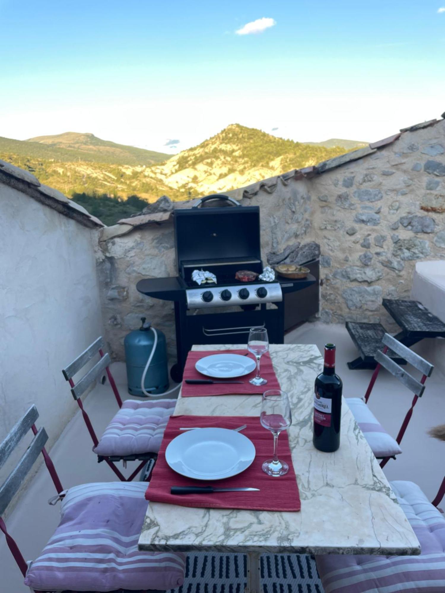 La Maison De Vergol Montbrun-les-Bains Exteriör bild